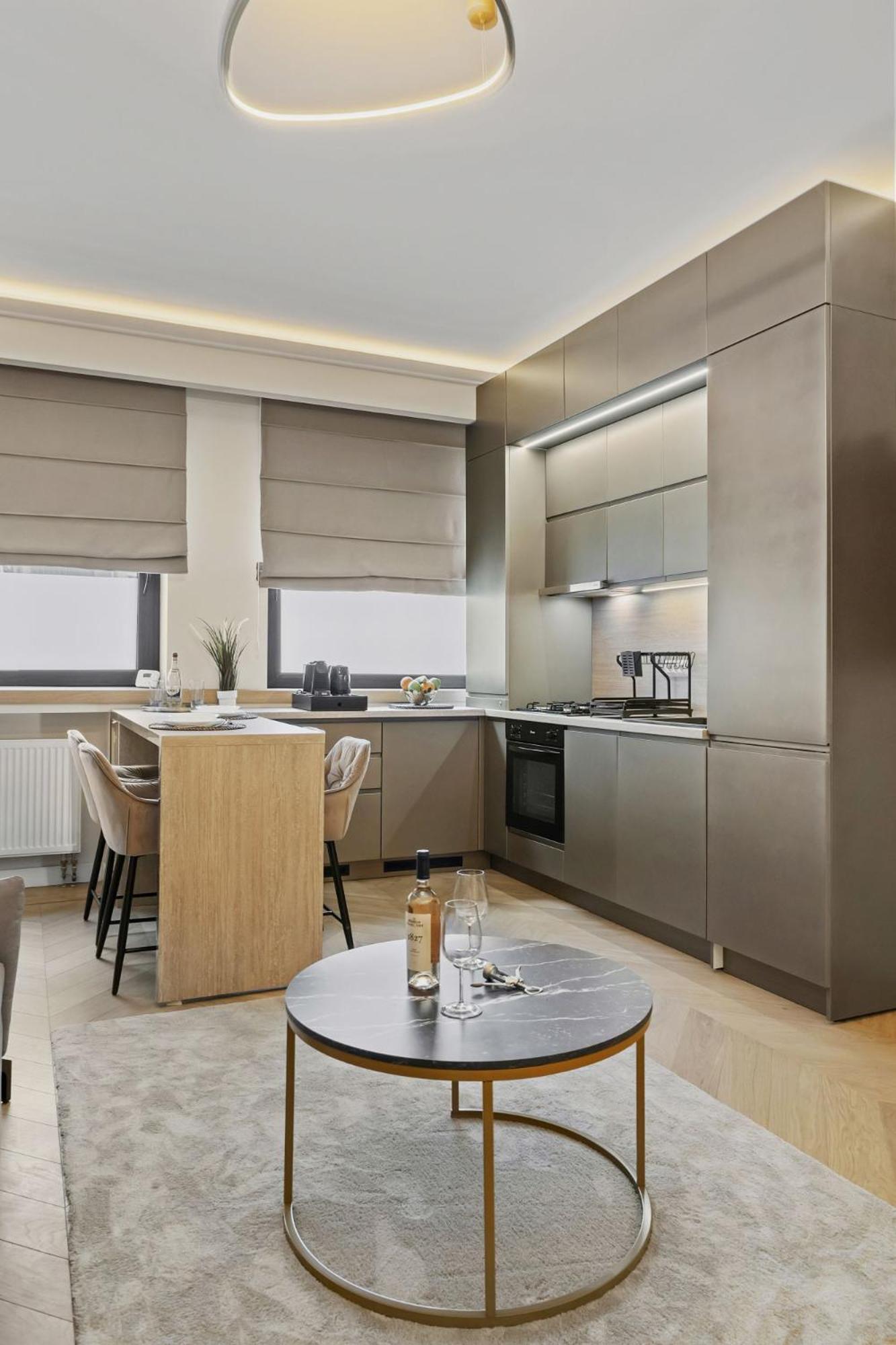 Central Two Rooms Apartment The Paradise Of Lights Bucureşti Exterior foto